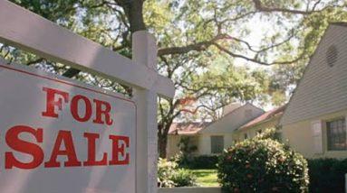 MoneyWatch: Potential housing market correction could come soon