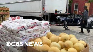 More Americans turn to food banks to cope with increased food prices