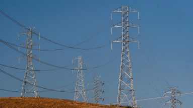 California's record-breaking heat wave strains electrical grid