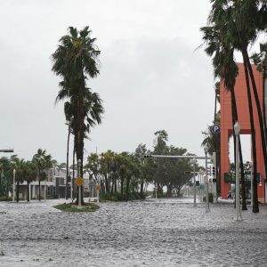 Florida Gov. DeSantis speaks on power outages, flooding from Hurricane Ian | full video