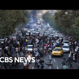 Protests against Iranian government spread