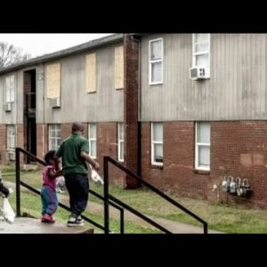 U.S. poverty rate drops for third consecutive year