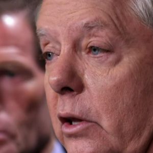 Sen. Lindsey Graham appears before Georgia grand jury