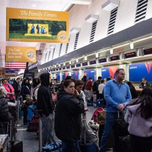 Winter storm sweeping across U.S. causes flight delays, cancellations