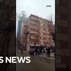 A building collapses in Turkey after an earthquake hit the country and Syria, killing scores #shorts