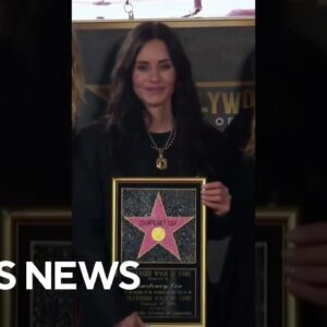 "Friends" co-stars join Courteney Cox to celebrate her star on the Hollywood Walk of Fame #shorts