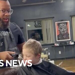 Barber gives free haircuts to kids with special needs