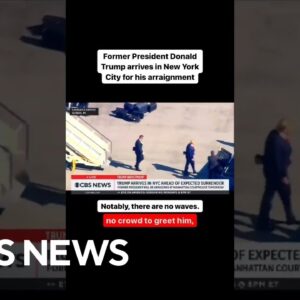 Former President Trump lands in New York ahead of planned surrender to face criminal charges #shorts