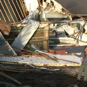 Tornado kills at least 5 in Missouri