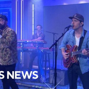 Saturday Sessions: Drew Holcomb and the Neighbors perform "All the Money in the World"