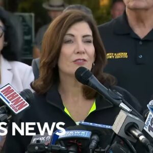 New York officials give update after bus carrying high school marching band crashes | CBS News