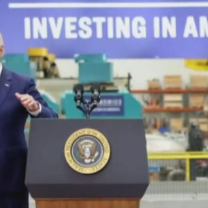 Poll shows Americans trust Trump more than Biden to fix economy