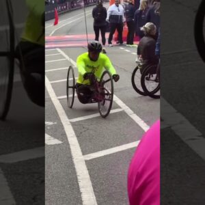 200 athletes with disabilities compete in New York City Marathon #shorts