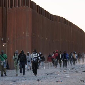 Breaking down the new border policy Biden hopes will sway GOP on Ukraine