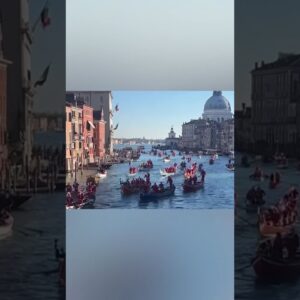 Santas ditch sleighs for gondolas in Venice #shorts