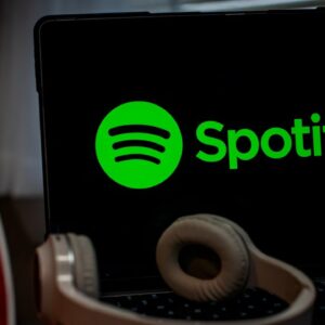 Spotify Cuts 1,500 Jobs