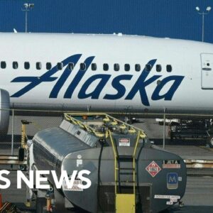 Alaska Airlines passenger recounts moment door plug blew off