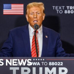 One week until Iowa caucuses, Haley and DeSantis still trying to chip at Trump's lead