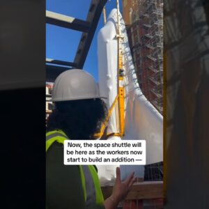 Space Shuttle Endeavour shifted into liftoff display position #shorts