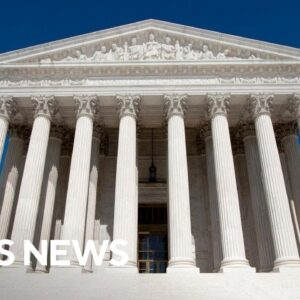 Supreme Court extends pause on controversial Texas immigration law