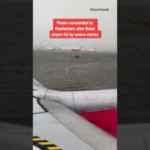 Planes battle through flash floods at Dubai International Airport #shorts