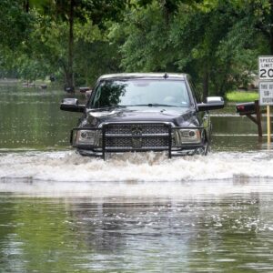 Floodwaters in Texas receding, cleanups begin