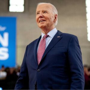 Top advisers don't expect Biden to step away, sources tell CBS News, amid debate struggles