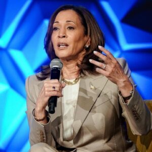 Harris discusses economic development in Atlanta