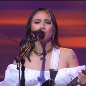 Saturday Sessions: Niki performs "Buzz"