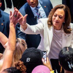 Harris, Walz busy Labor Day in Pennsylvania, Wisconsin