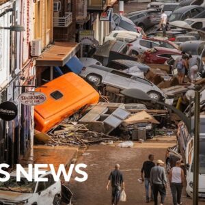 Aftermath of deadly Spain flooding captured in videos