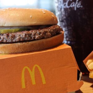Understanding how E.coli spreads after McDonald's Quarter Pounder outbreak