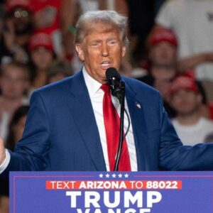 Trump says America is "like a garbage can" at campaign rally