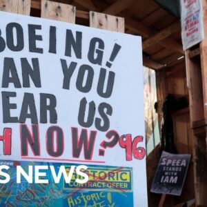 Boeing workers voting on new union contract