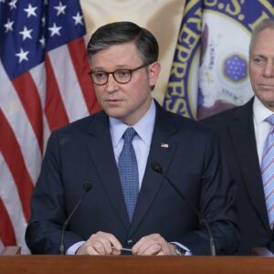 Congress moves to avoid government shutdown, behind Bezos' Trump meeting, more | CBS News 24/7