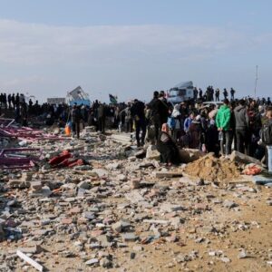 Israel allows Palestinians to return to northern Gaza