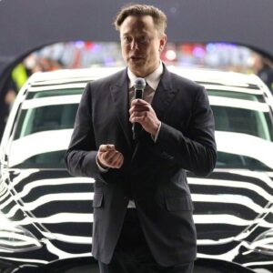 Tesla shares falling as European sales drop. Is Musk to blame?