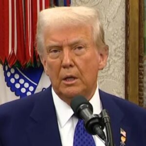 Trump takes questions on Russia-Ukraine peace talks in Oval Office