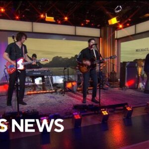 Saturday Sessions: Michael Marcagi performs "Flyover State"