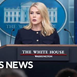 White House press secretary suggests Federal Reserve is not independent, gives trade war update