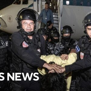 Judge to determine if DOJ violated orders in deportation flights to El Salvador's CECOT prison