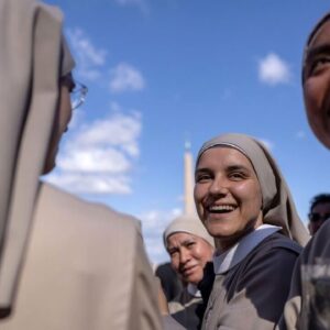Vatican erupts in cheers as white smoke signals new pope on Day 2 of conclave