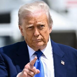 Bipartisan concern over Trump's plans to accept jumbo jet from Qatar