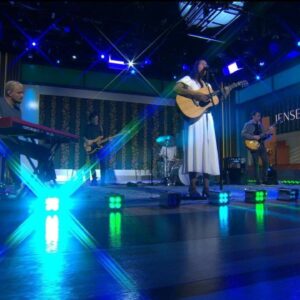 Saturday Sessions: Jensen McRae performs "Let Me Be Wrong"