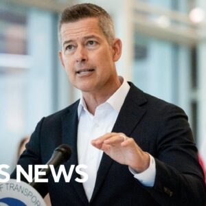 Duffy touts changes at Newark airport, delays continue