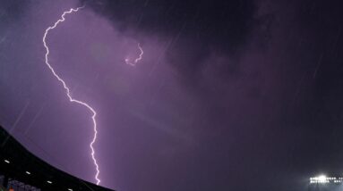 New study explains how lightning bolts are created