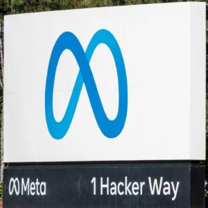 Zuckerberg Faces Meta Shareholder Data Scandal Trial