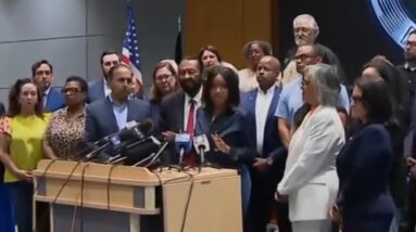 Democrats hold press conference over Texas redistricting vote
