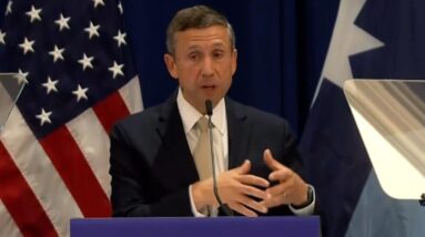 Democrats rally at DNC summer meeting