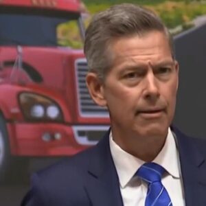 Feds tell states to enforce English requirement for truck drivers, threaten to pull funding